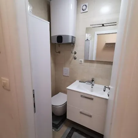 Apartamento Centrally Located 1 Bedroom + Free Parking *